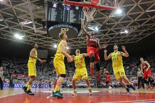 而库里凭借 而库里凭借