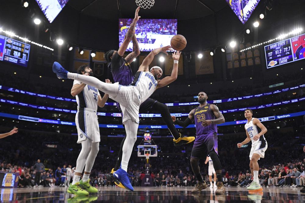 地面传球 地面传球